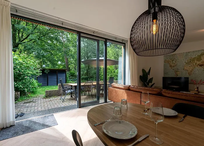 In With Hot Tub & Forest *