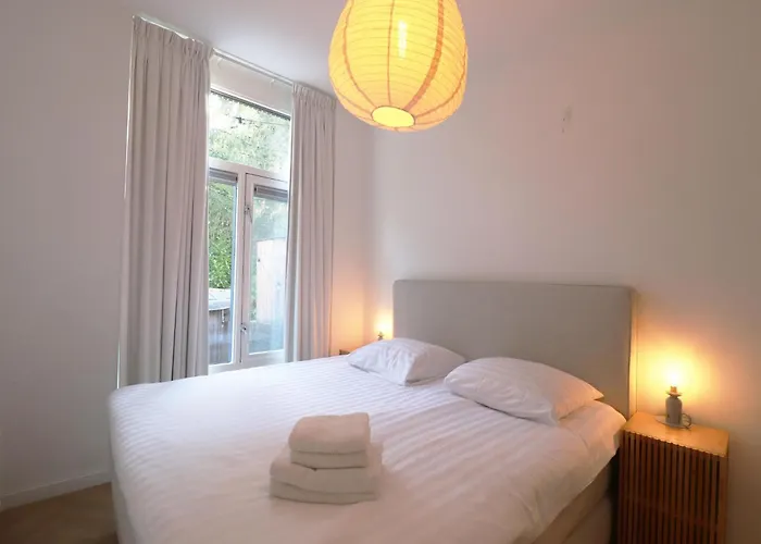 In With Hot Tub & Forest Zelhem