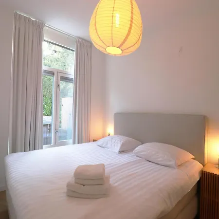 In With Hot Tub & Forest 泽尔赫姆